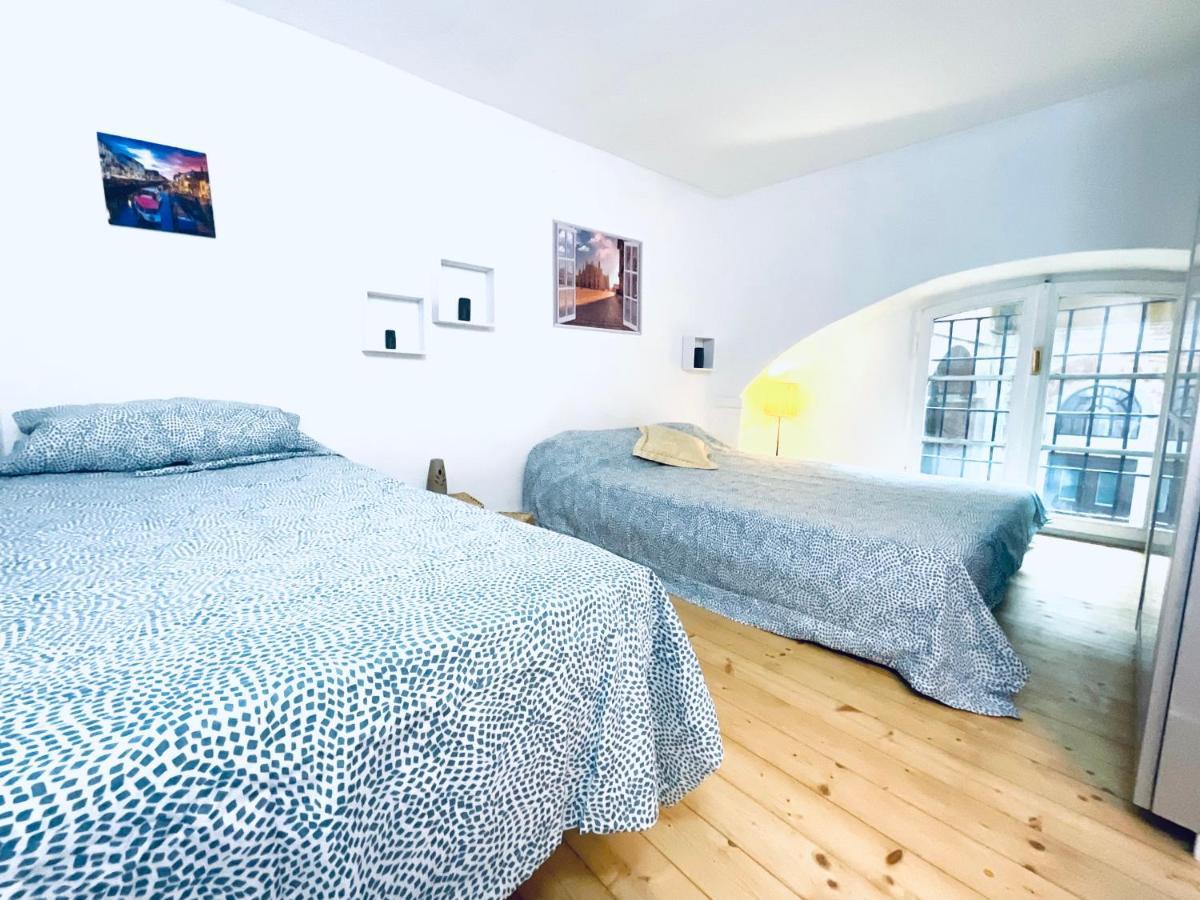 Apartment In 3 Minutes From Duomo Ingresso Via Dei Piatti ミラノ エクステリア 写真